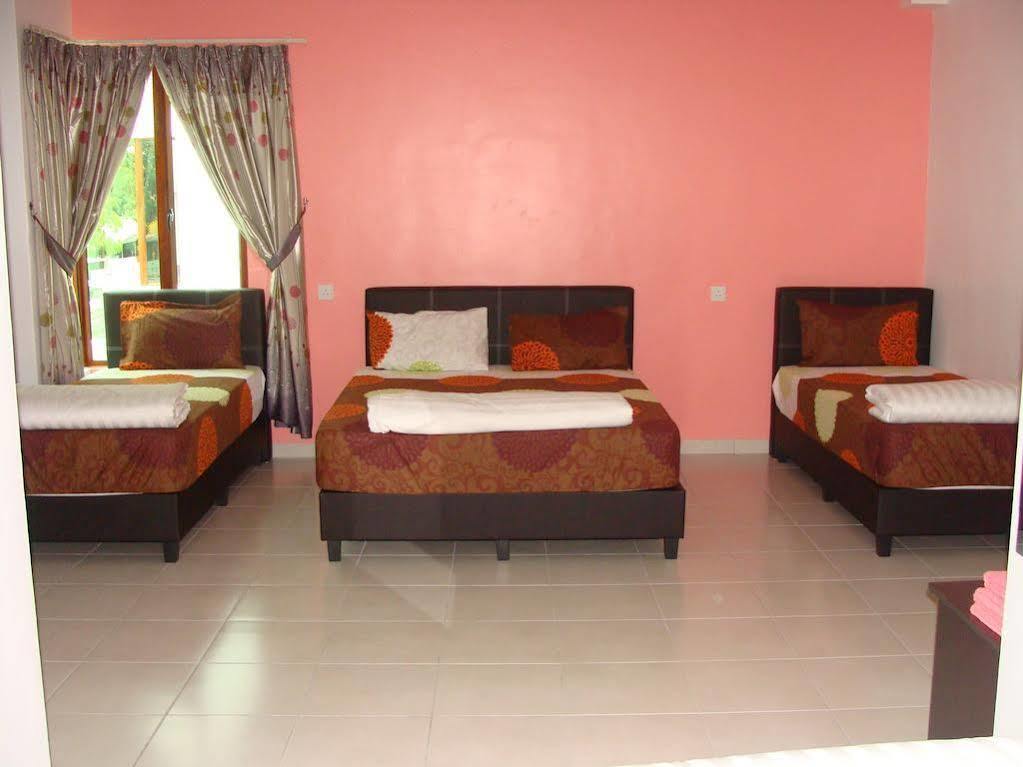 White House Homestay Ipoh Esterno foto