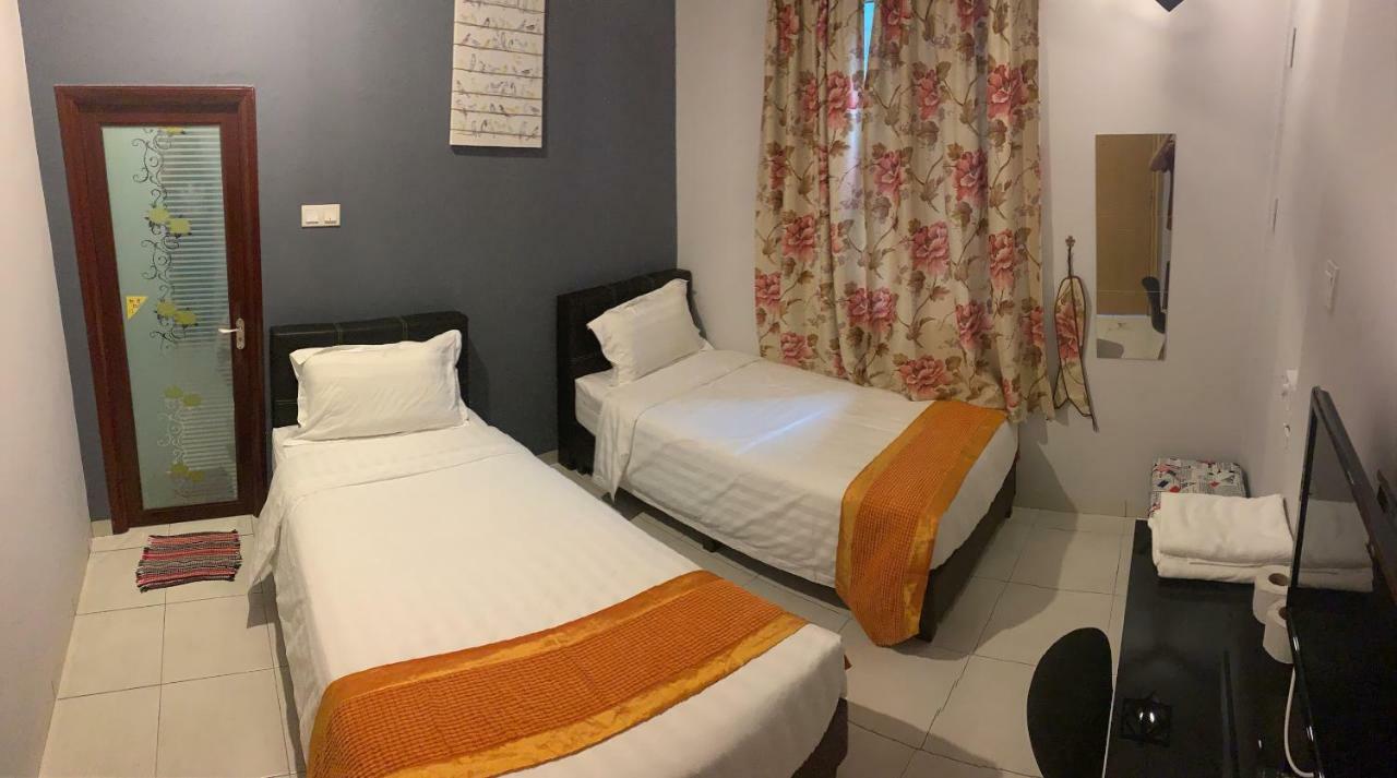 White House Homestay Ipoh Esterno foto